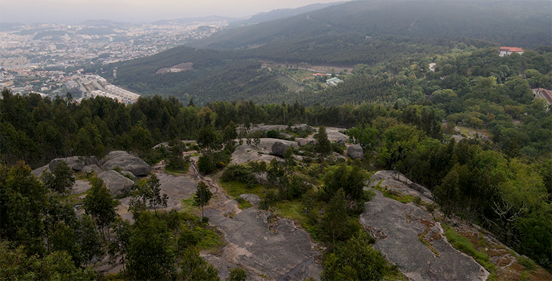 Caminhar pela fronteira de Braga e Guimarães entre música e instalações artísticas