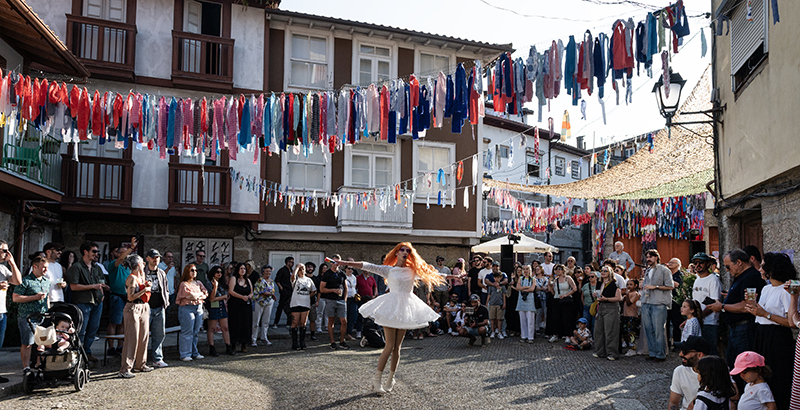 O largo que se tornou casa celebra mais um reencontro da comunidade